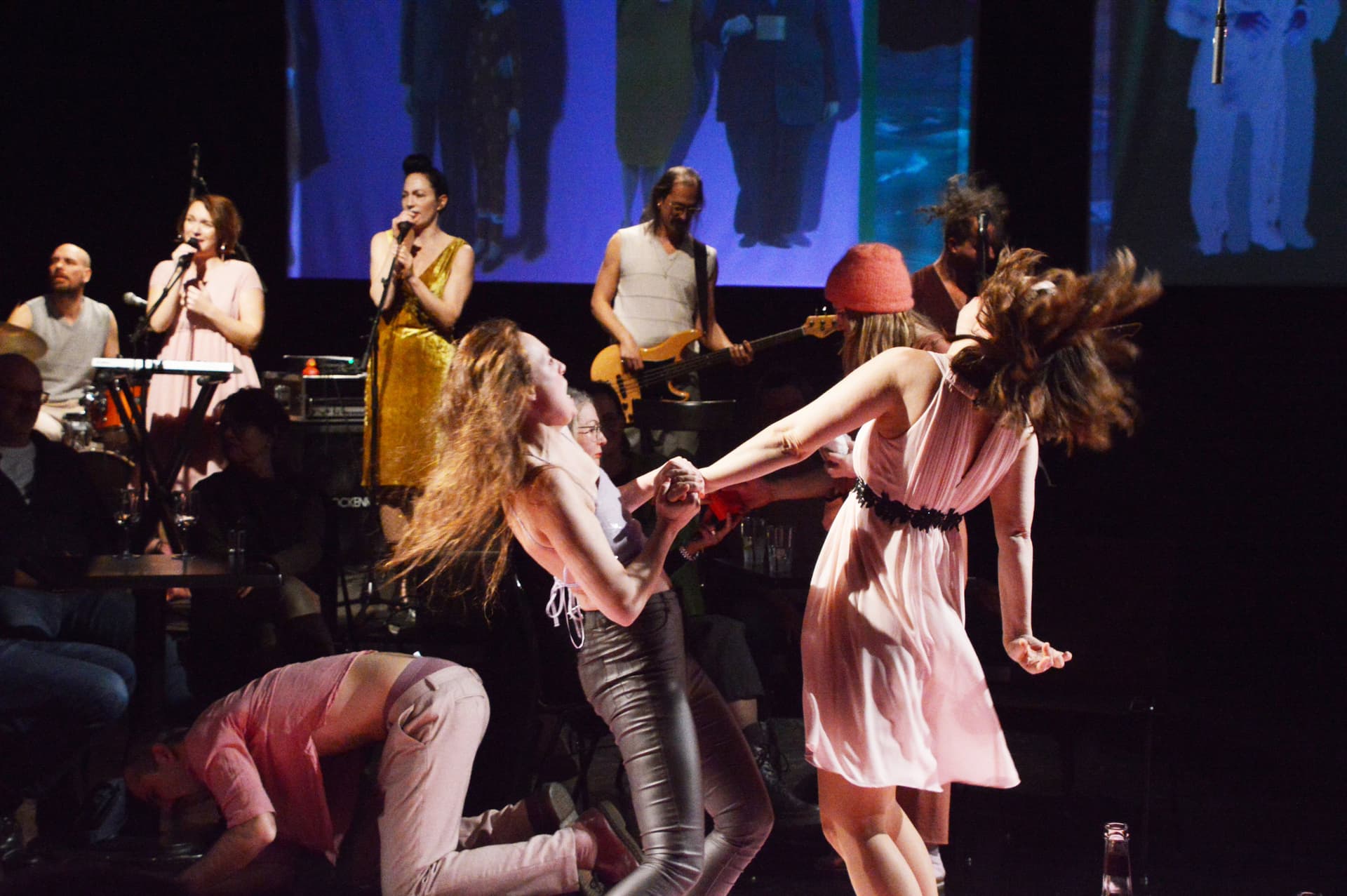 aktionstheater ensemble: ALLES NORMAL