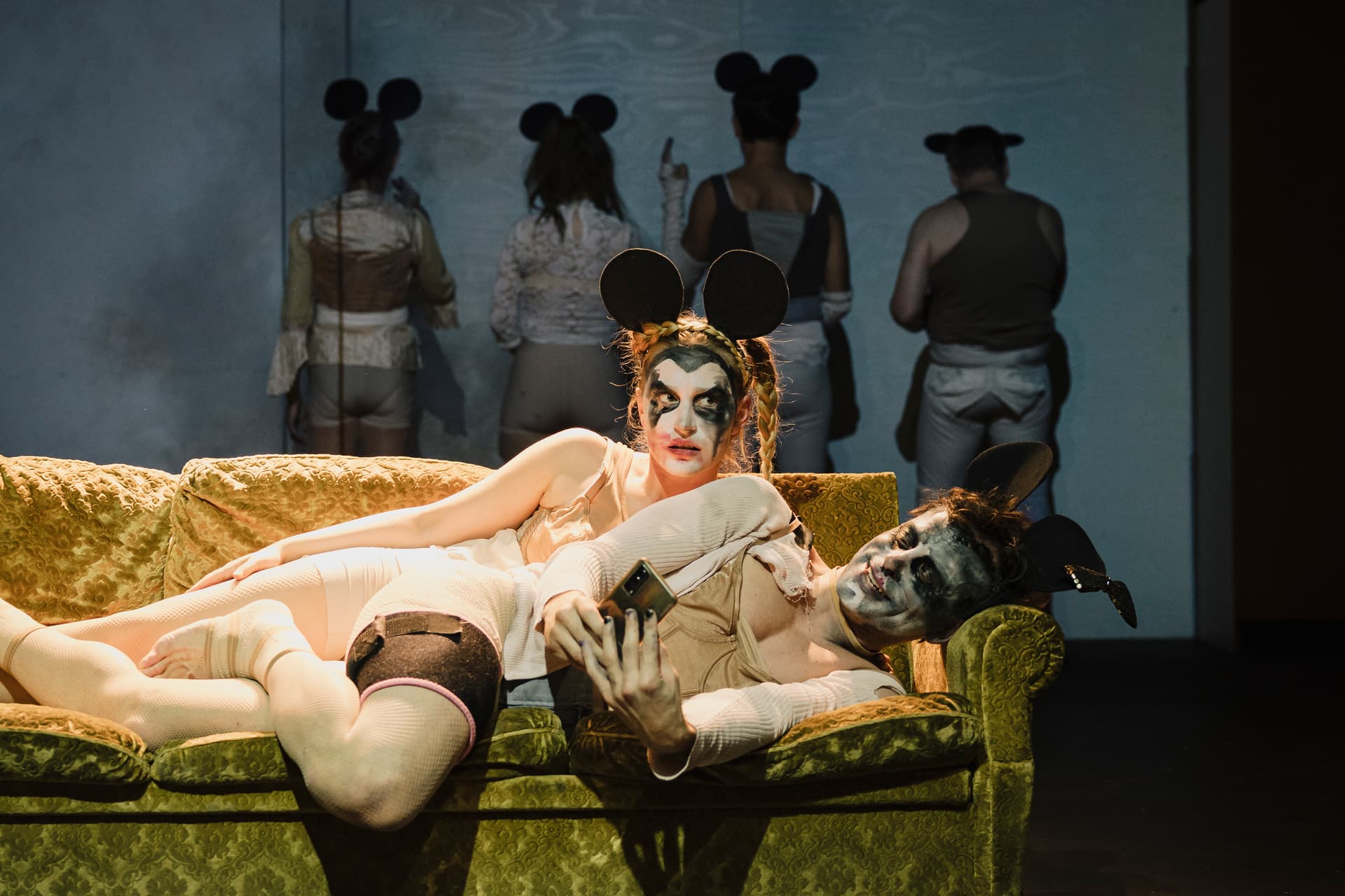 Violetta Zupančič und Dennis Cubic, MINIHORROR