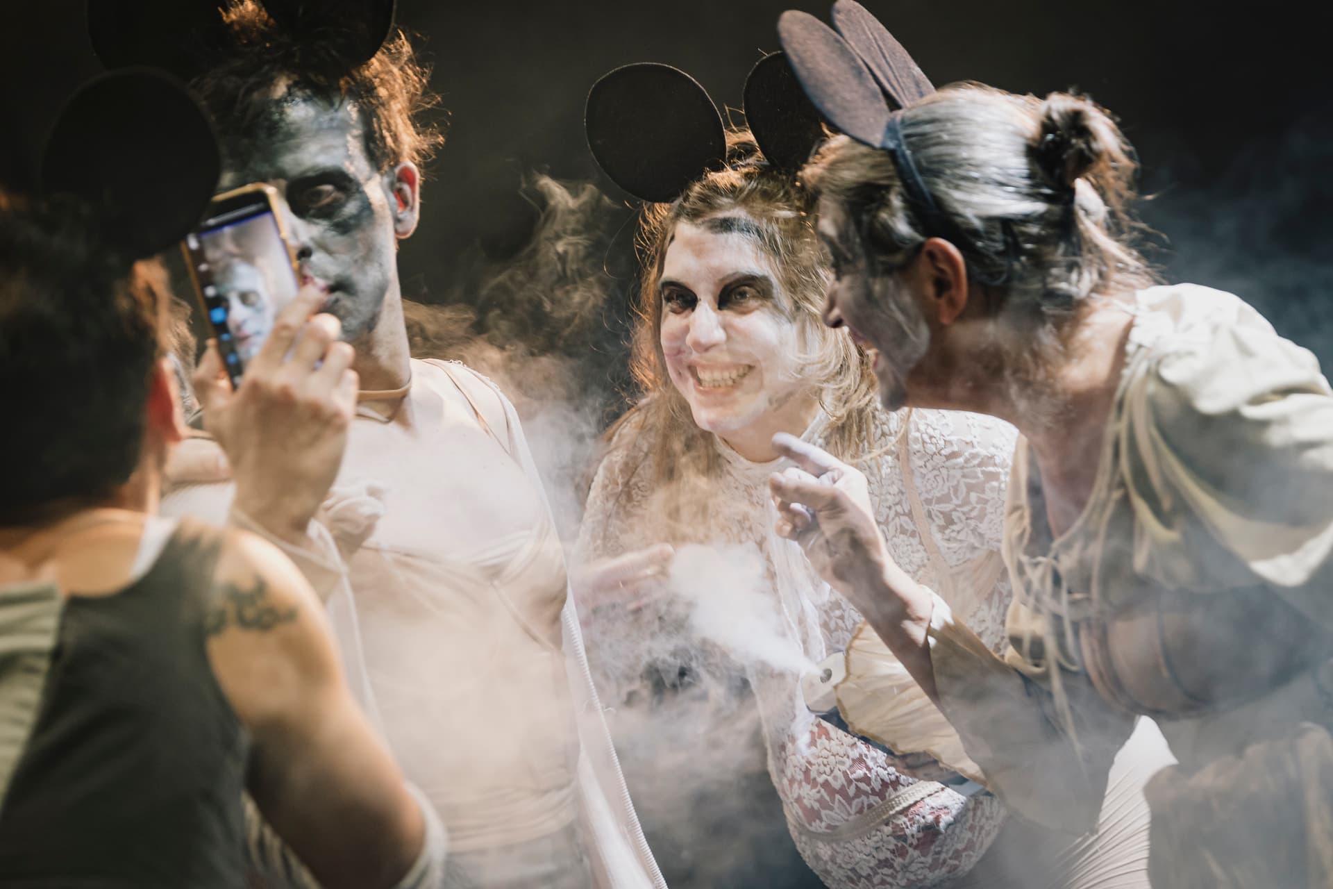 Jonas Kling, Dennis Cubic, Violetta Zupančič und Deborah Gzesh, MINIHORROR