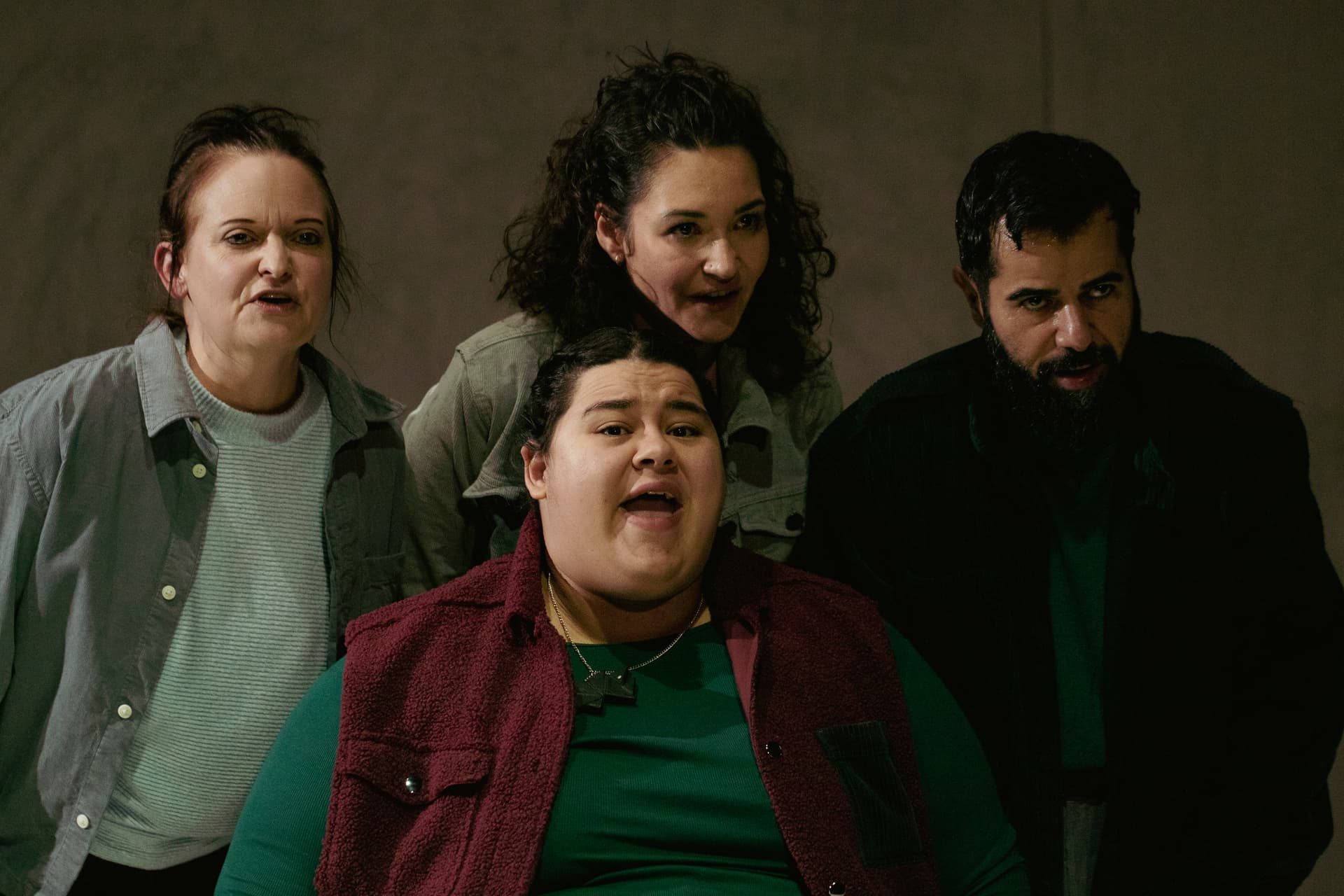 Anne Wiederhold, Zeynep Alan, Yuria Knoll, Morteza Tavakoli, Stadt unter Belagerung